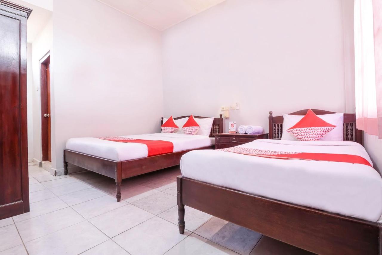Oyo 2411 Taman Mekar Beach Inn 2 Kuta Lombok Exterior foto