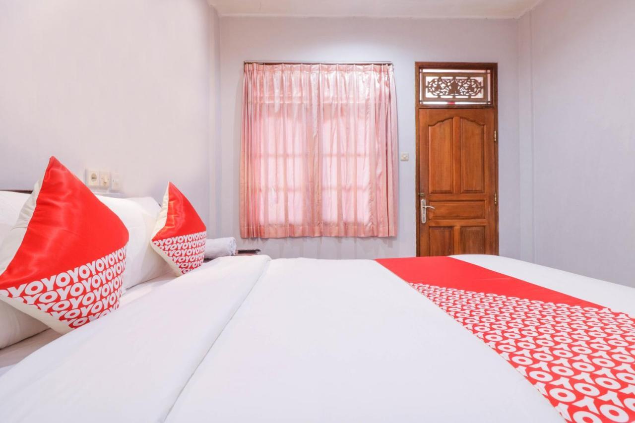 Oyo 2411 Taman Mekar Beach Inn 2 Kuta Lombok Exterior foto